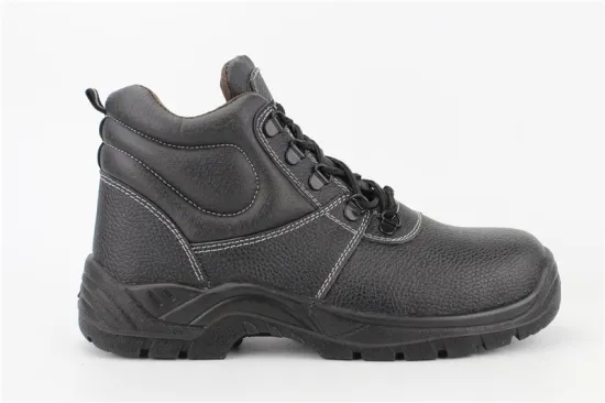 Double density pu sole oil and acid resistant safety shoes