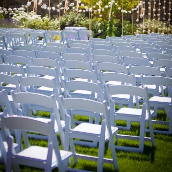 Wholesale Modern White Resin Folding Chairs for Weddings and Home Garden Furniture