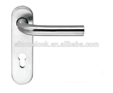 Door handle lock