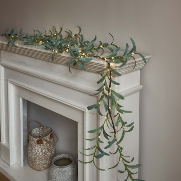 Battery Operated LED Olive Garland Lights with Timer for Spring Wedding Home Decor
