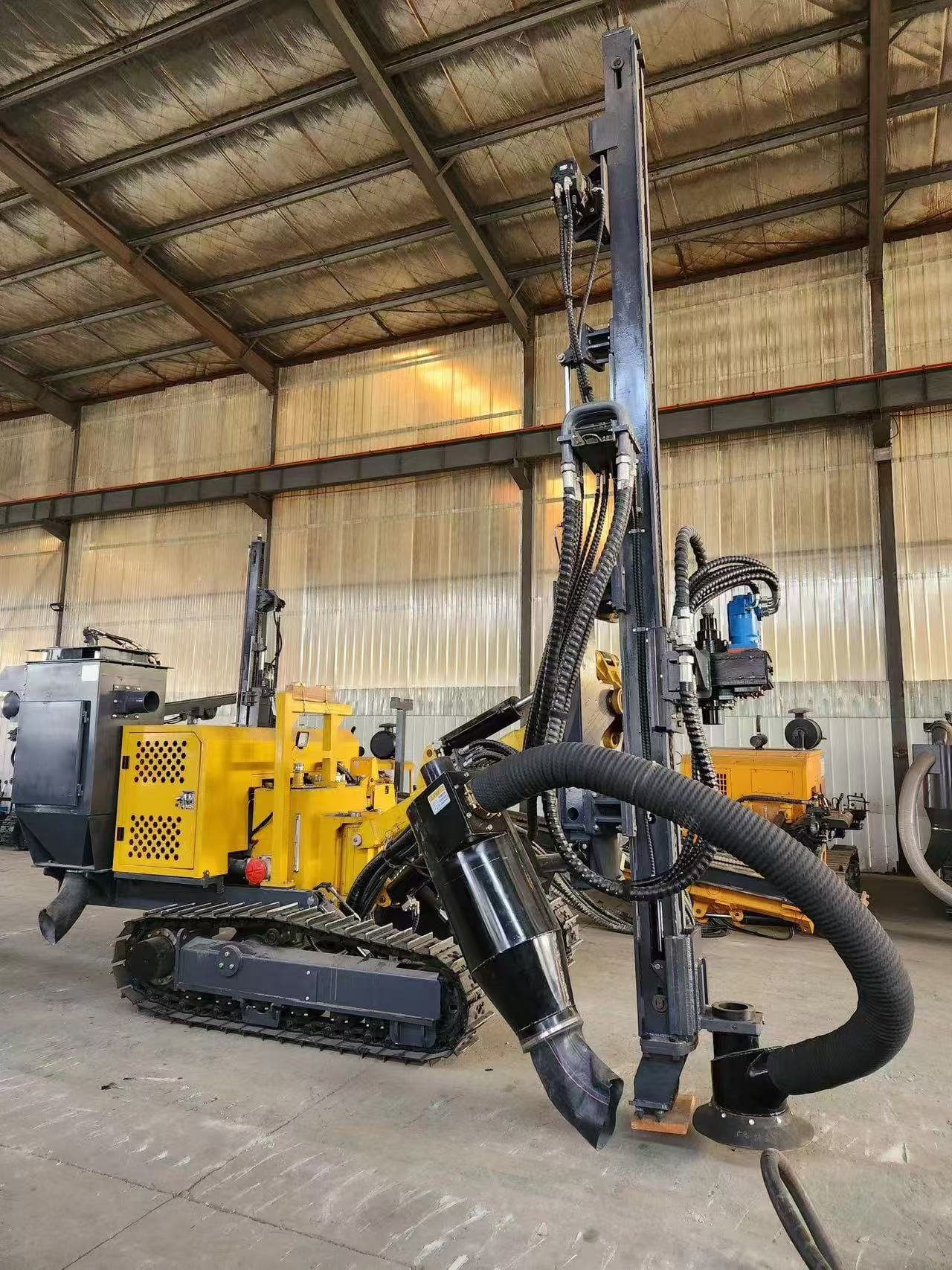 Down-the-hole drilling rig23