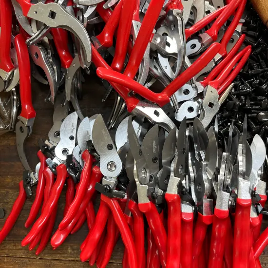 China Factory Cheap Garden Shears Floral Scissors Vineyard Pruners & Spare Parts