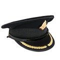 Schwarze Militäruniform Kleid Hüte Stickflecken
