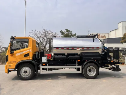 Asphalt Paver Distributor Truck Machinery