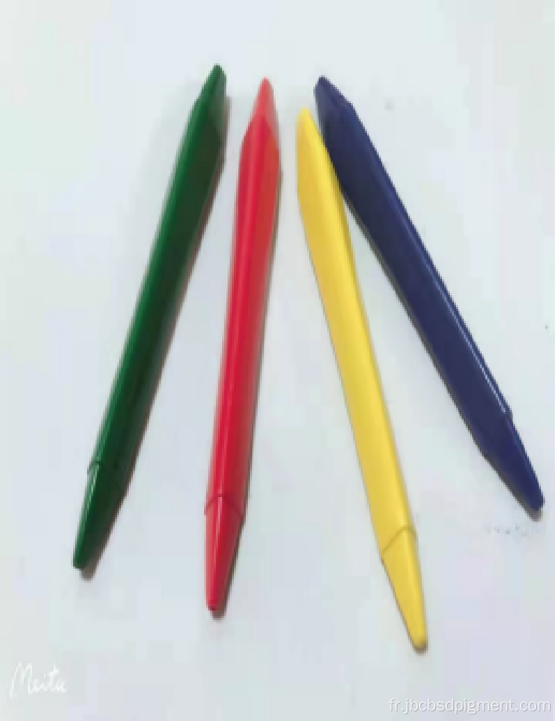 12 Crayons de triangle en plastique en plastique