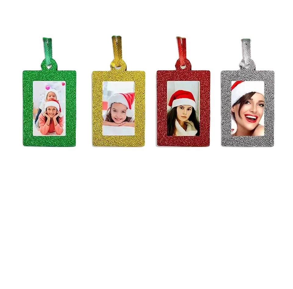 Elegantes decoraciones mini de fieltro para marcos de árboles navideños