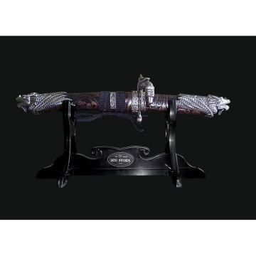 سكين حرفية من الفولاذ المقسى يدويًا