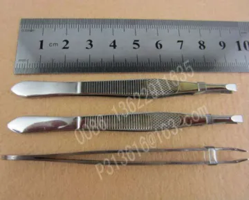 eyebrow tweezer