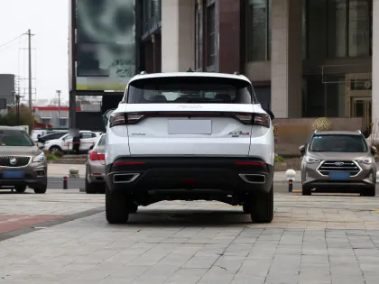 Lowest Priced Dongfeng Aeolus AX7 SUV 5-Doors 5-Seats with R18 Tires