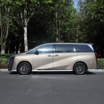 New and Used GAC Trumpchi M8 6-7 Seater Hybrid MPV Cars