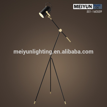 Spotlight tripod floor lamp with metal shade