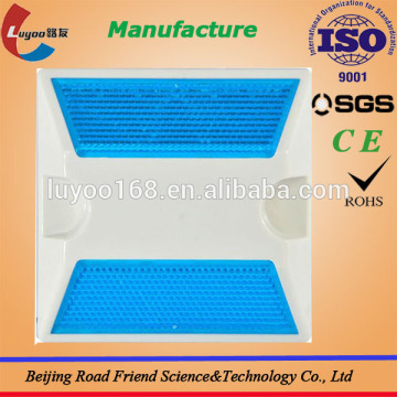 Anti-sunburn and Rainproof Reflective Plastic Road Studs Price