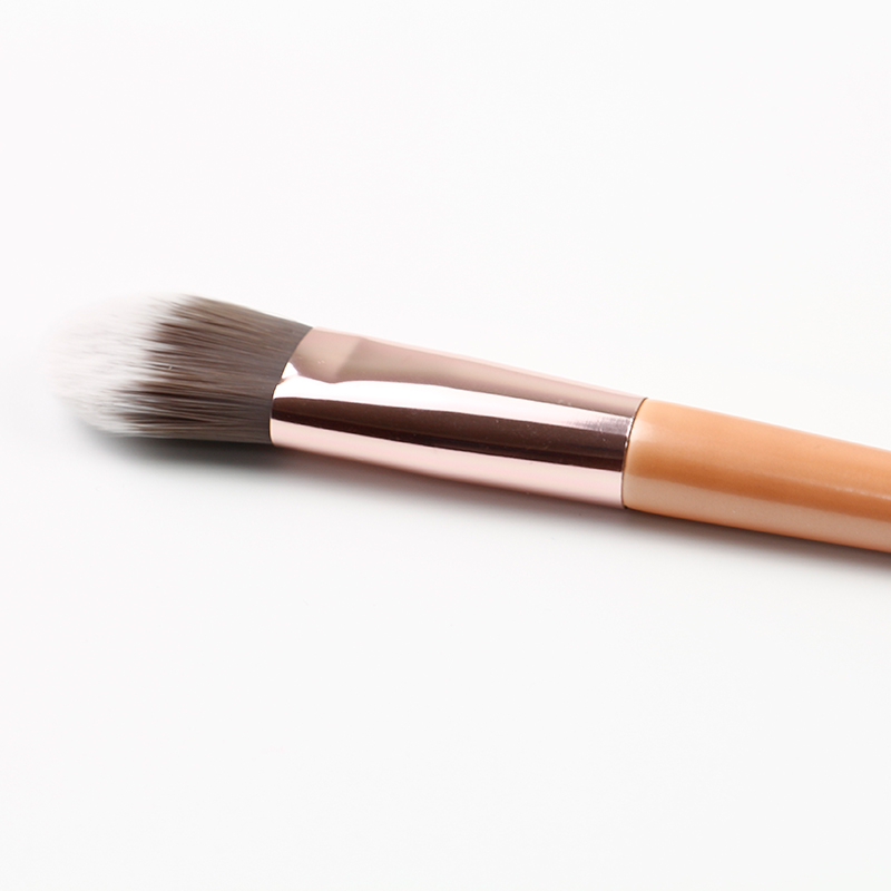 Beautiful color makeup brush for laday