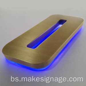 Znakovi slova od aluminijskog osvjetljenja