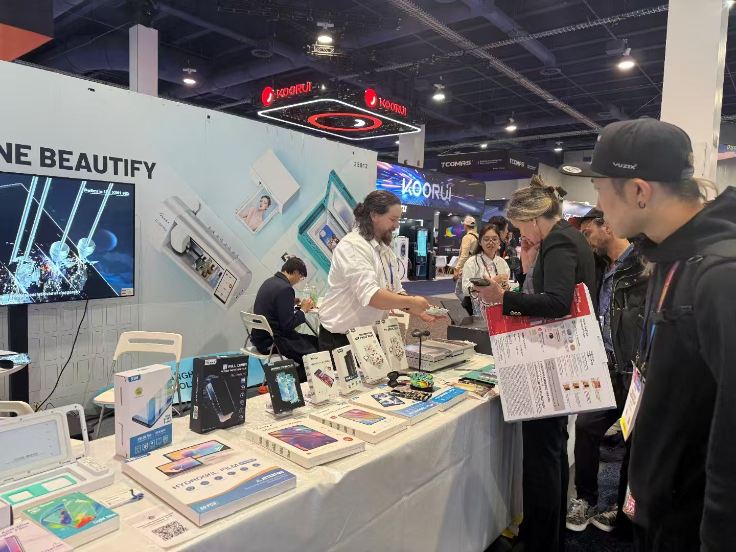 ces exhibition mobile cover machine