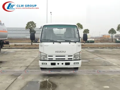 HOT Brand New ISUZU 4000litres water spraying truck