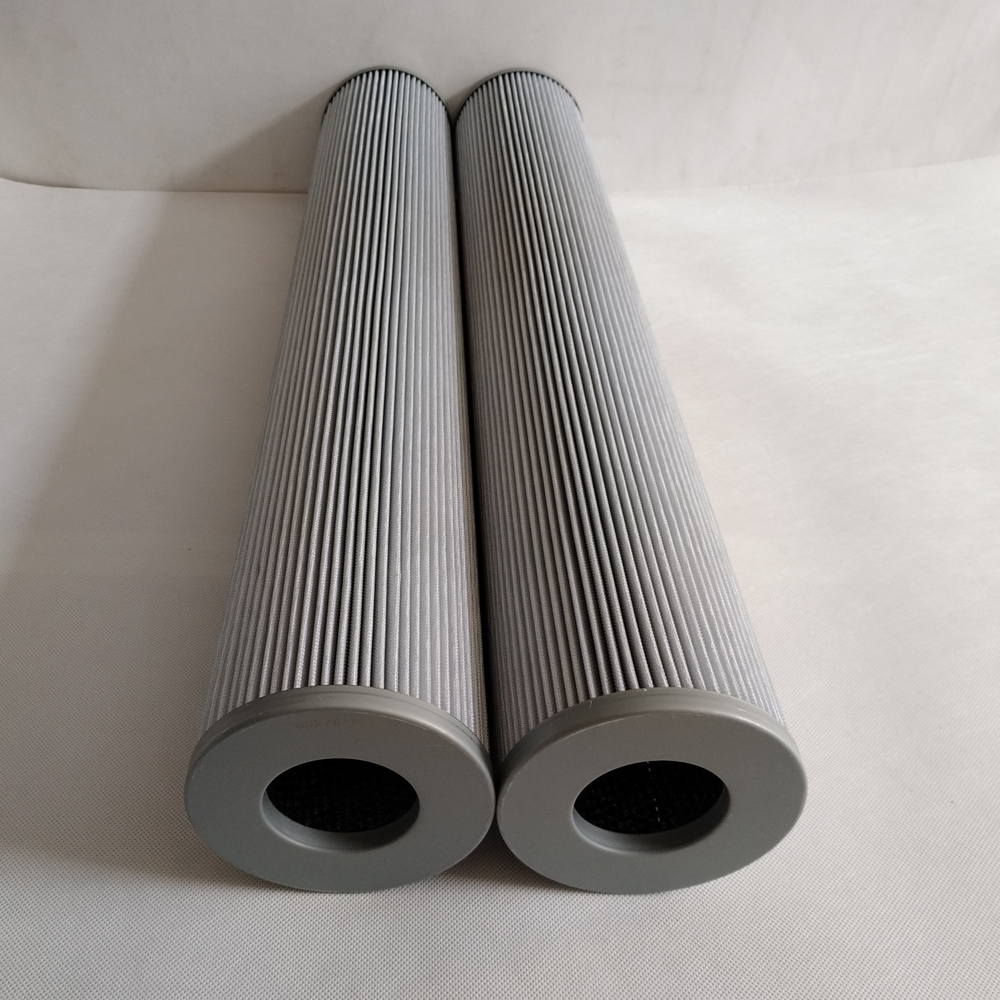 Low pressure oil filter element