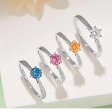 Κλασικό White Gold Six Prong Wedding Ring με 0,5CT Moissanite Diamond