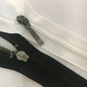 White or black nylon zippers for garment