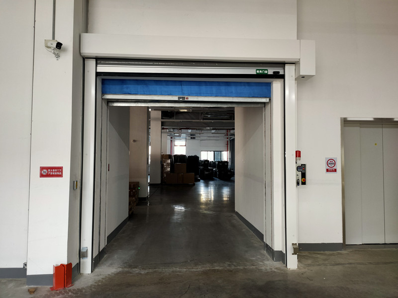 thermal insulated PVC high speed rolling door