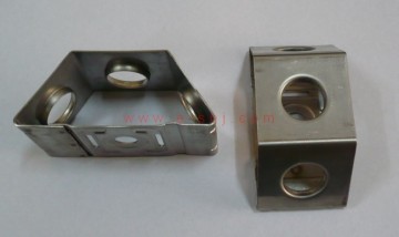 Trapezoid brackets adapter