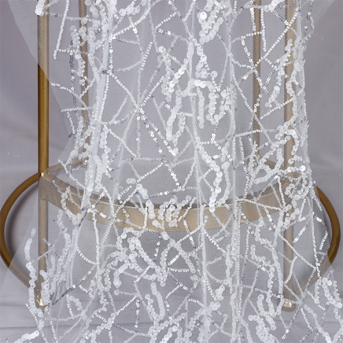 robe de mariée en tissu dentelle paillettes