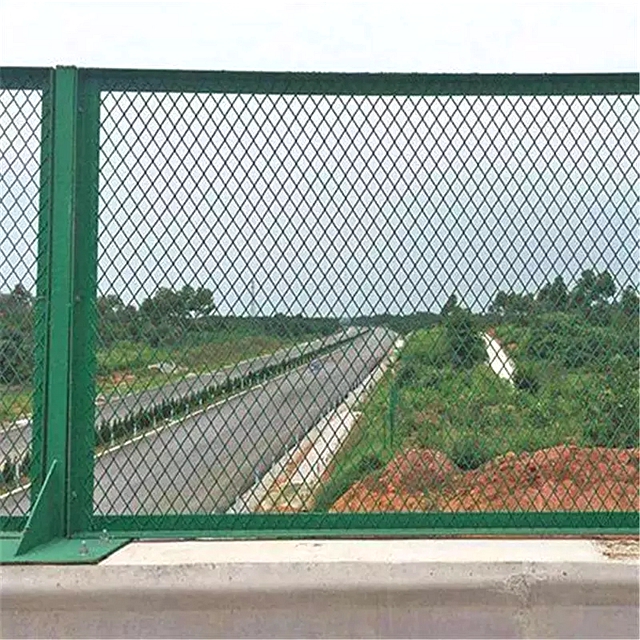 Hot-dip galvanized green bridge anti-throwing fence