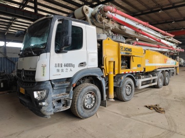 XCMG Mercedes-Benz 62-meter HB62V Concrete Pump Truck
