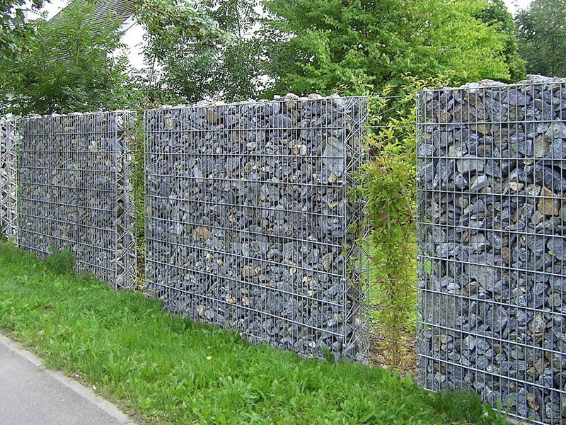 Gabion wall