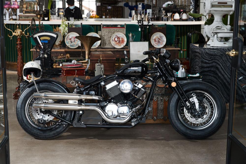 bobber chopper style motorbike