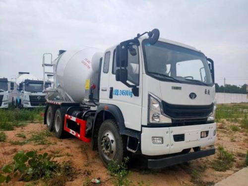 Truk mixer beton 6x4 10m3 untuk dijual