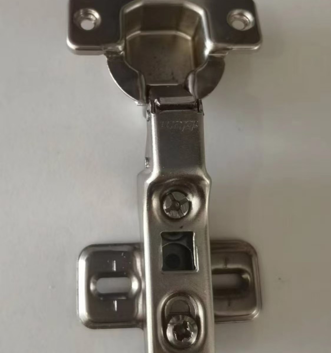Door hinge