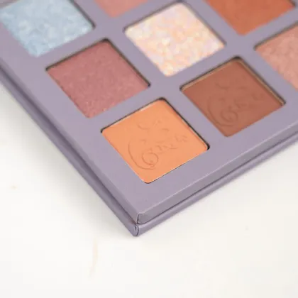 9 Well Eyeshadow Make Up Palette
