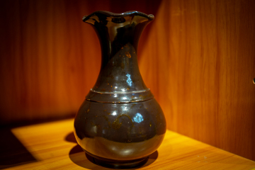 Jizhou kiln brown glaze tortoiseshell vase