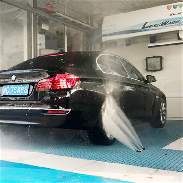 Leisuwash 360 automatic touchless car wash machine