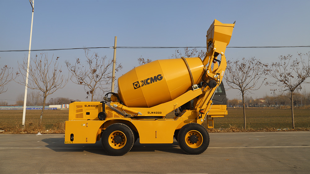 mini-self-loading-concrete-mixer
