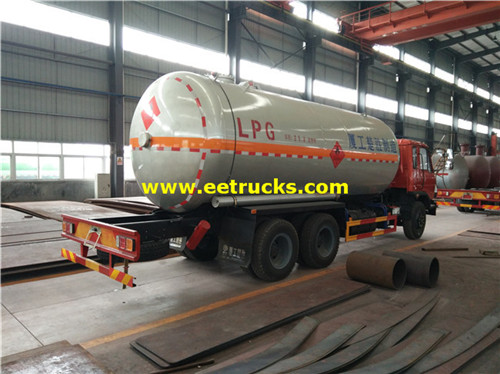 Dongfeng 7000 Gallon Moves