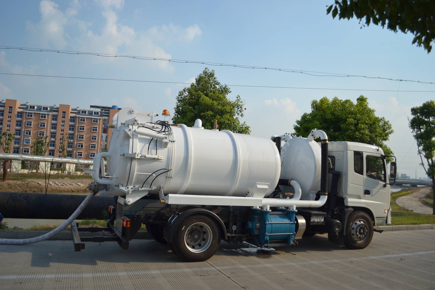 Sanitation-Truck-Southeast-Asia
