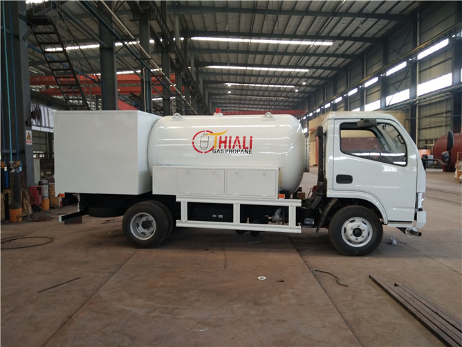 Dongfeng Lpg Gas Filling Trucks Jpg