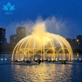 چشمه رقص دریاچه در فضای باز