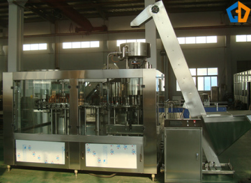 .Isobaric filling capping 3-in-1 machine