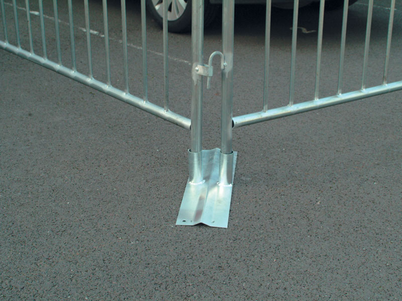 metal-crowd-control-barriers-3