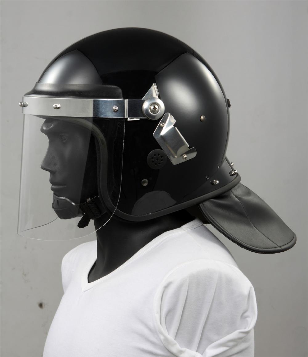 Grote schelp Riot helm