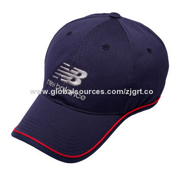 Brand golf cap with breathable material