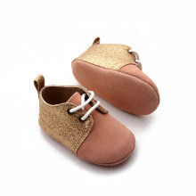 Унисекс бляскави бебешки обувки Оксфорд от естествена кожа