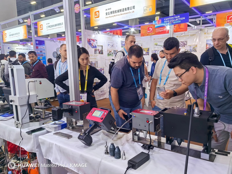 Day 3 of the Canton Fair! Chuke Intelligent's Booth is Packed with Visitors, with a Surge of Inquiries and Orders