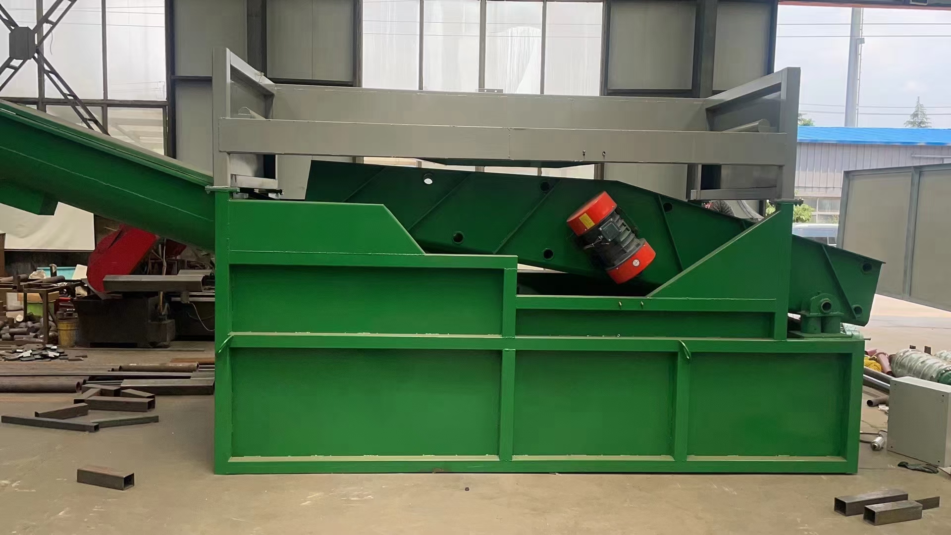 Sand and gravel separator