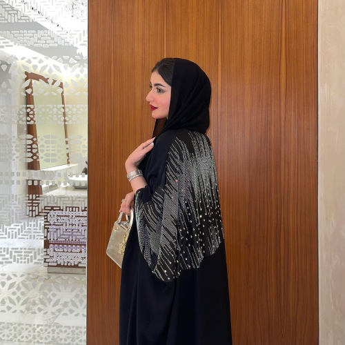 بدلیجات لاکچری مشکی آبایا دبی