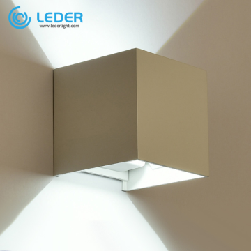 Lampada da parete per esterni LEDER Box