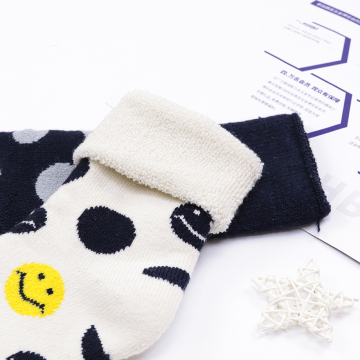Warm and soft cotton socks for women